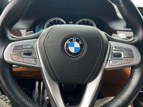 Used 2019 BMW 740i w/ Executive Package image 22