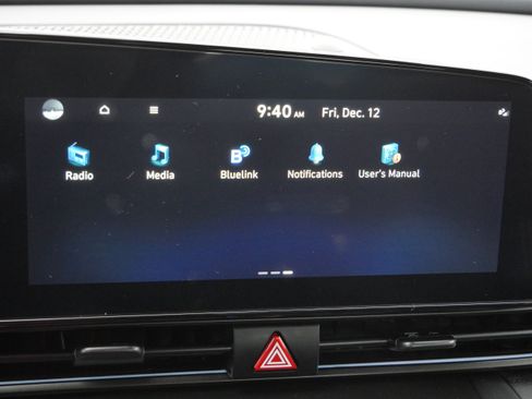 Certified 2025 Hyundai Elantra SEL image 30