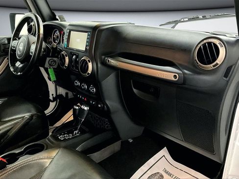 Used 2017 Jeep Wrangler Unlimited Sahara image 26