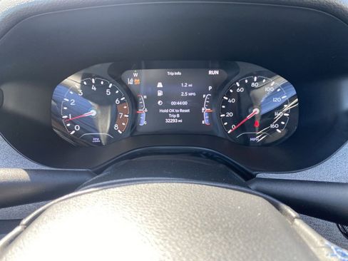 Used 2022 Jeep Compass Latitude FWD image 12
