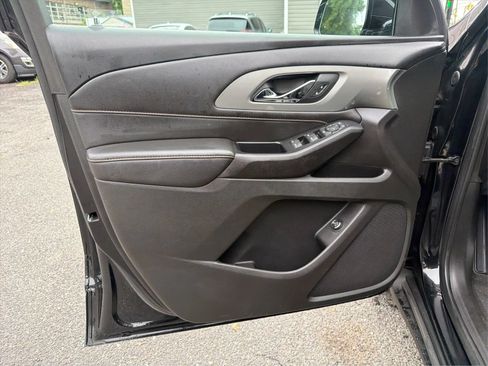 Used 2020 Chevrolet Traverse LT FWD image 22