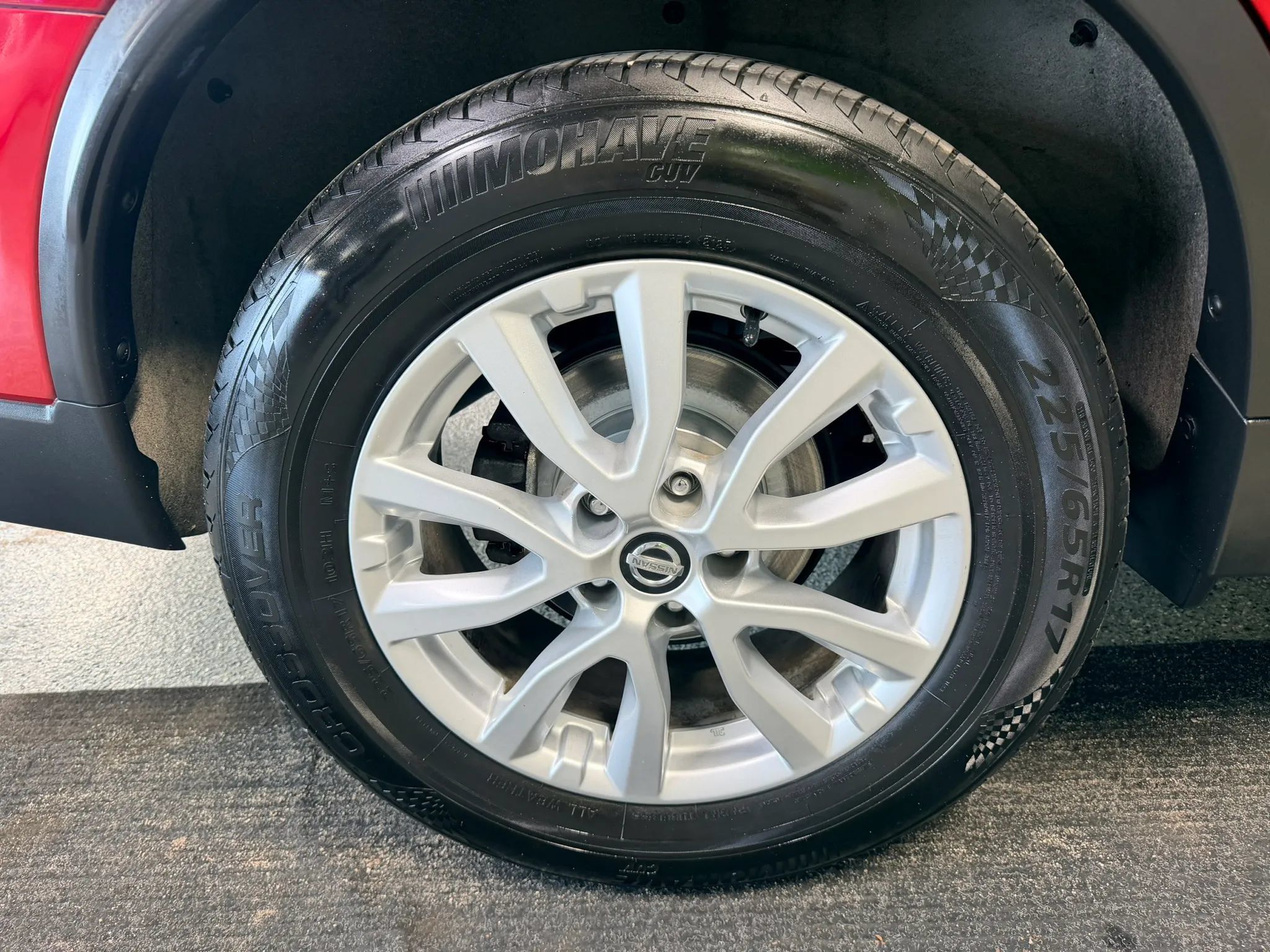 Used 2017 Nissan Rogue SV w/ Sun & Sound Touring Package AWD/4WD image 20