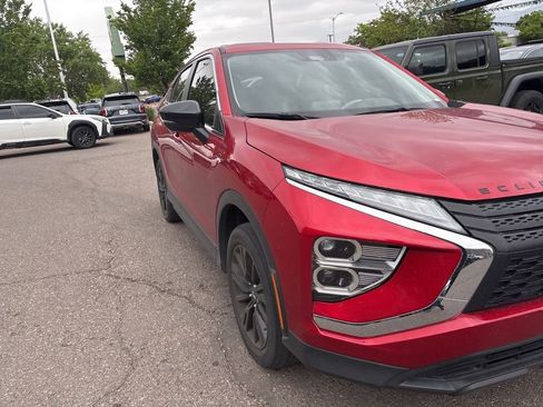 Used 2023 Mitsubishi Eclipse Cross LE AWD/4WD image 2