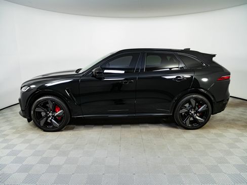 Used 2025 Jaguar F-PACE SVR AWD/4WD image 2