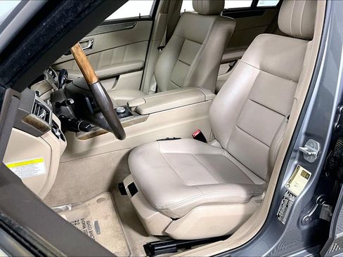 Used 2011 Mercedes-Benz E 350 4MATIC Wagon image 24