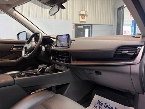 Used 2021 Nissan Rogue SV AWD/4WD image 19