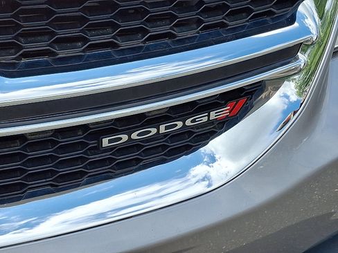 Used 2019 Dodge Grand Caravan SXT image 5