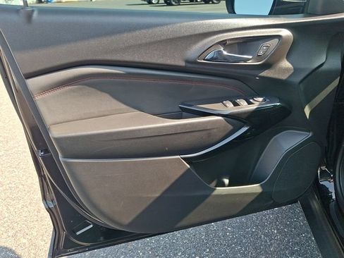 Certified 2025 Chevrolet Trax RS w/ Driver Confidence Package FWD image 12