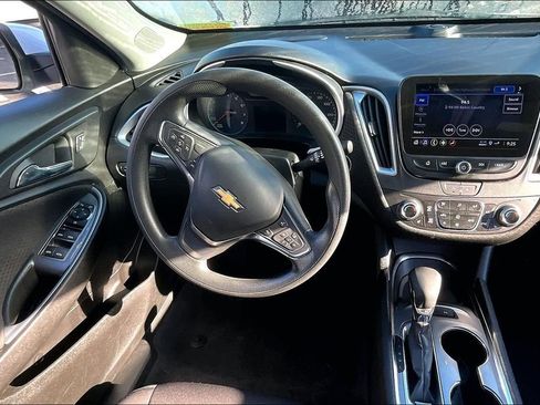 Used 2024 Chevrolet Malibu LT image 8