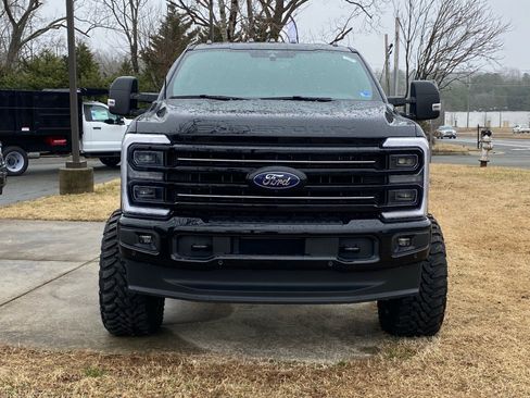 Used 2025 Ford F250 Platinum image 8