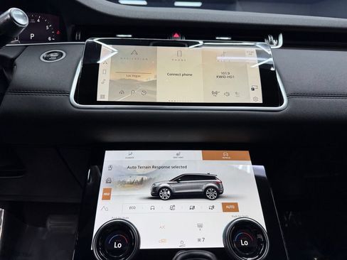 Used 2021 Land Rover Range Rover Evoque SE AWD/4WD image 24
