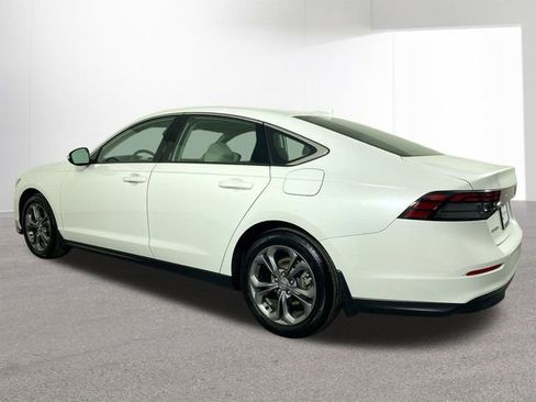 Certified 2024 Honda Accord EX image 32