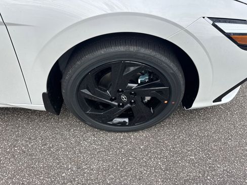New 2026 Hyundai Elantra SEL Sport Premium FWD image 13