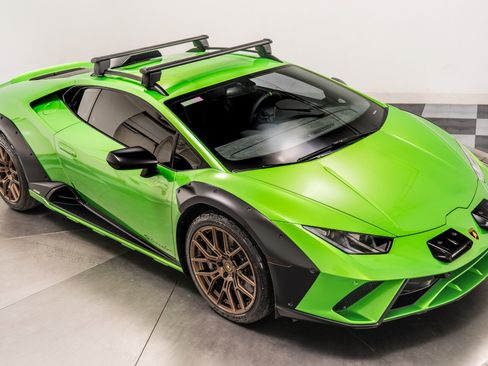 Used 2024 Lamborghini Huracan Sterrato image 36