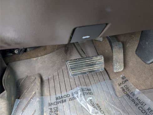 Used 2017 Chevrolet Silverado 1500 LTZ image 28