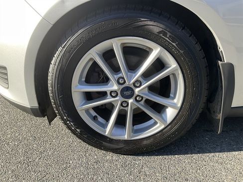 Used 2016 Ford Focus SE image 8