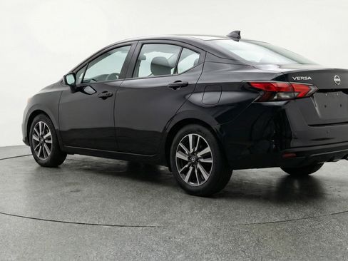 Used 2025 Nissan Versa SV image 6