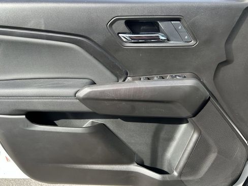 Used 2025 GMC Canyon Elevation image 22