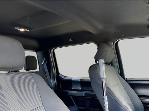 Used 2017 Ford F150 XLT w/ Equipment Group 302A Luxury AWD/4WD image 27