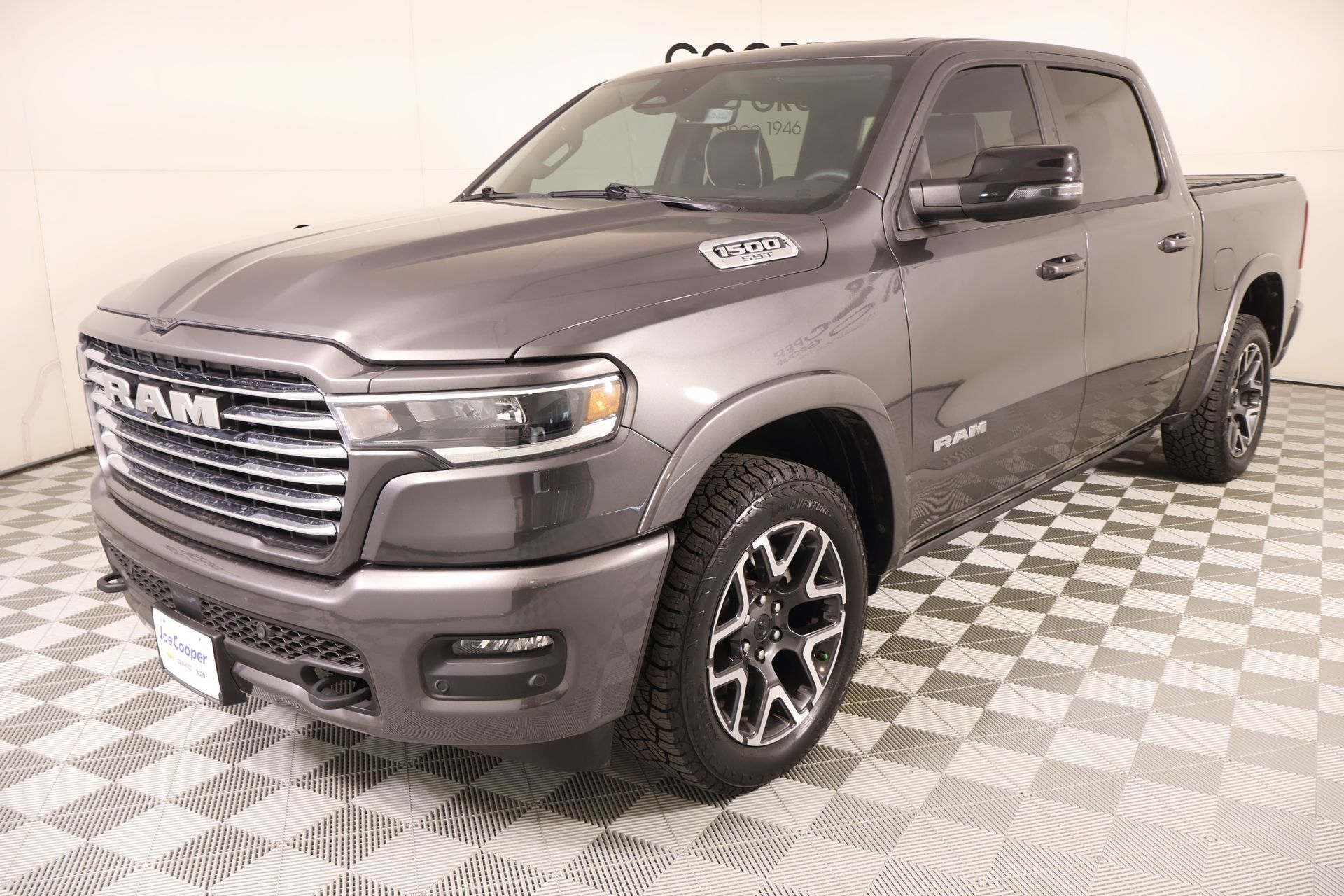 Used 2025 RAM 1500 Laramie w/ Laramie Southwest Edition AWD/4WD image 11