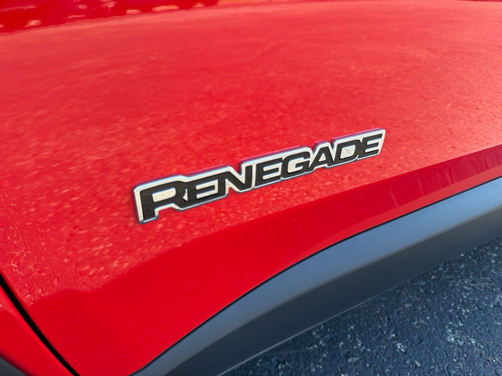 Used 2021 Jeep Renegade Latitude w/ Convenience Group FWD image 11
