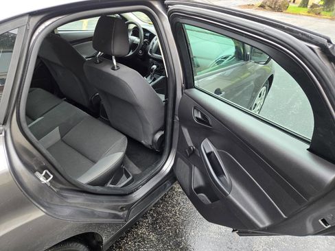 Used 2012 Ford Focus S FWD image 28