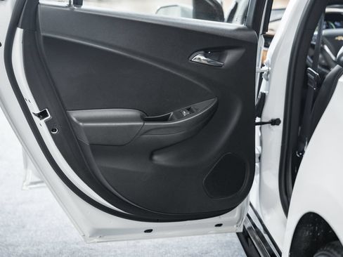 Used 2016 Chevrolet Volt Premier w/ Driver Confidence Package FWD image 34