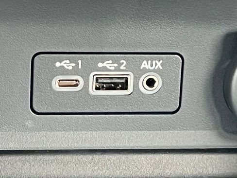 New 2025 Nissan Sentra SR FWD image 24