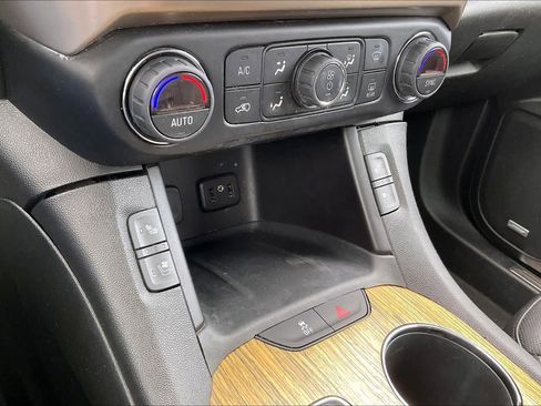 Used 2018 GMC Acadia Denali image 33