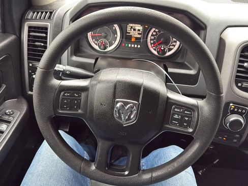 Used 2019 RAM 1500 Express w/ Express Value Package image 10