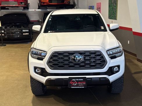 Used 2023 Toyota Tacoma TRD Off-Road AWD/4WD image 33