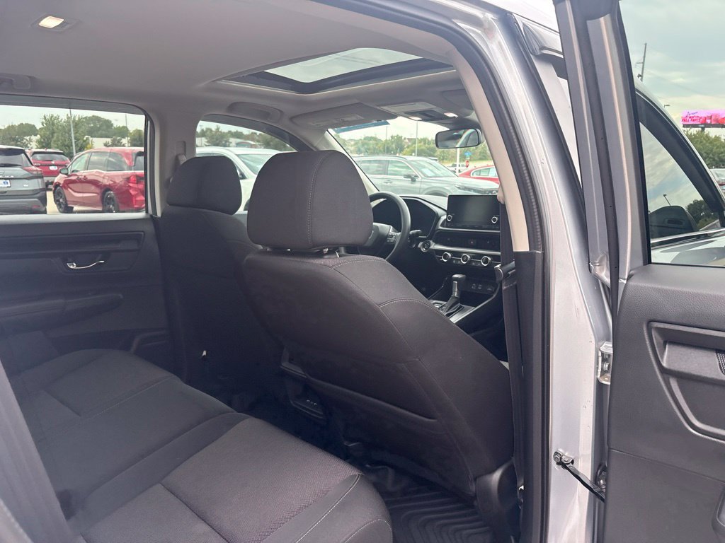 Certified 2025 Honda CR-V EX image 30