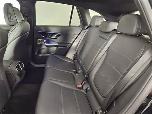Used 2025 Mercedes-Benz GLC 300 4MATIC image 20