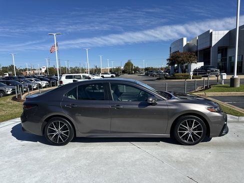 Certified 2024 Toyota Camry SE image 11
