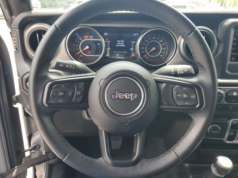 Used 2021 Jeep Wrangler Unlimited Sport image 18