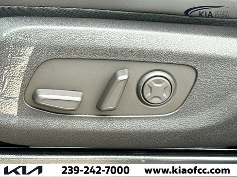 New 2026 Kia Carnival EX image 25