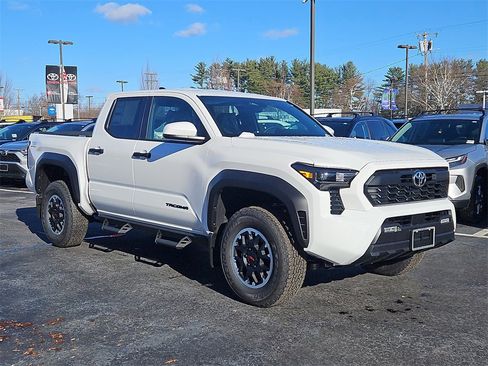 New 2025 Toyota Tacoma TRD Off-Road image 3
