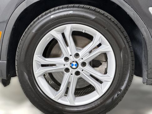 Used 2019 BMW X3 xDrive30i w/ Driving Assistance Package image 11