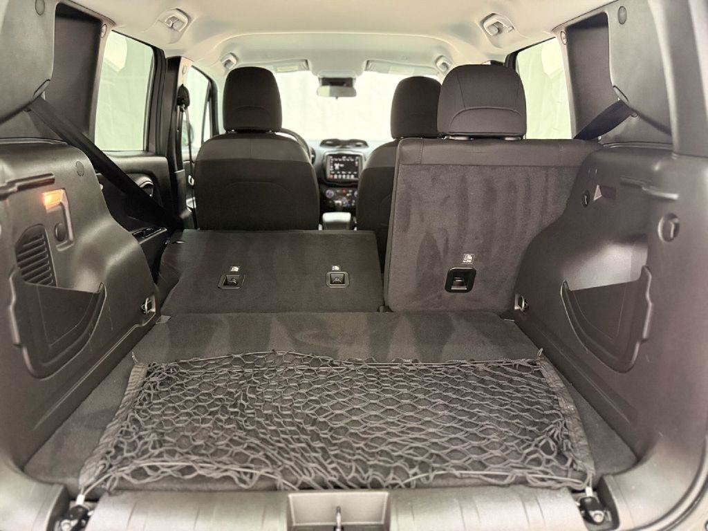 Used 2023 Jeep Renegade Latitude AWD/4WD image 23