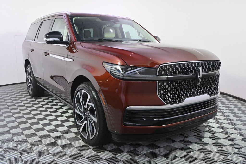 New 2027 Lincoln Navigator Reserve AWD/4WD image 9