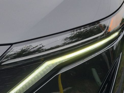 Used 2023 Nissan Ariya FWD image 9