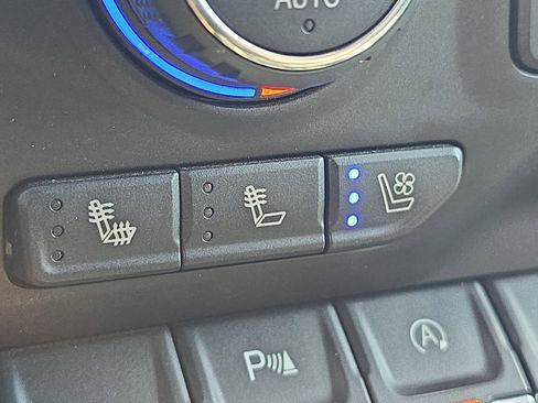 Used 2020 Chevrolet Silverado 1500 LTZ w/ LTZ Plus Package image 20