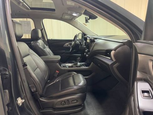 Used 2018 Chevrolet Traverse LT AWD/4WD image 40