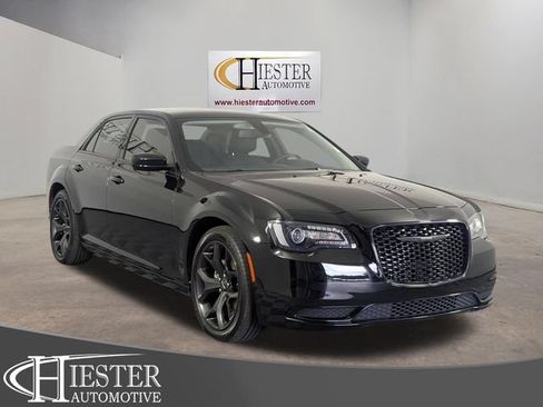 Used 2022 Chrysler 300 Touring w/ Sport Appearance Package RWD image 1