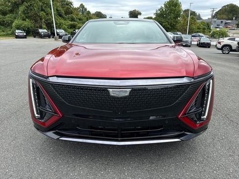 New 2026 Cadillac Lyriq Signature Sport image 8