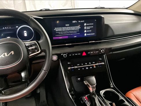Used 2024 Kia Carnival SX image 19