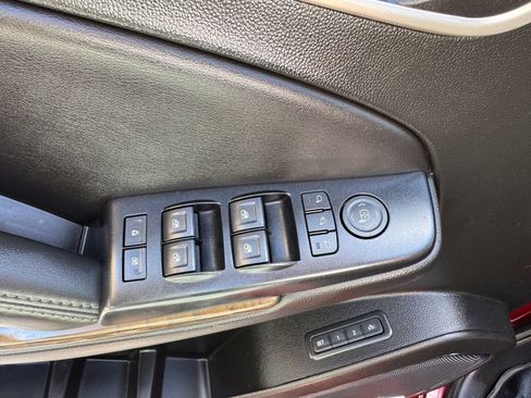 Used 2018 GMC Yukon XL Denali AWD/4WD image 13