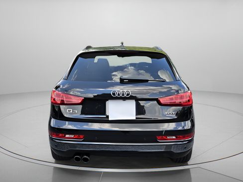 Used 2018 Audi Q3 2.0T Premium Plus w/ Premium Plus Package AWD/4WD image 4