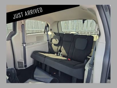 Used 2017 Dodge Grand Caravan SE w/ Power Window Group