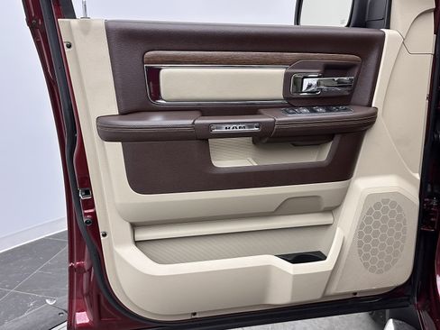 Used 2019 RAM 1500 Laramie w/ Convenience Group image 10